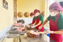 Vụ thịt lợn bệnh tuồn vào trường học, nhiều trường học phát đi thông báo