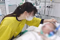 Nam sinh viên được ghép thận của người bố chết não