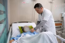 Cứu sống nữ bệnh nhân 77 tuổi bị vỡ tim do chấn thương ngực kín sau tai nạn