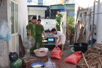 Nghệ An phát hiện 1,5 tấn sản phẩm mỡ động vật không rõ nguồn gốc