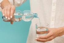Uống đủ nước có nhiều lợi ích cho sức khỏe