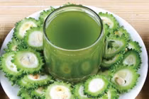 Mướp đắng hỗ trợ trị mụn, làm đẹp da