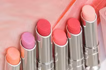 Son môi ảnh hưởng đến sức khỏe thế nào?