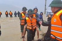 Thiệt hại nặng nề do mưa lũ tại miền Trung, 34 người chết và mất tích