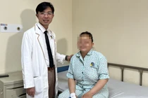 Phẫu thuật khẩn cấp cứu sống bệnh nhân xuất huyết dưới não hiếm gặp