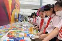 Hà Nội dự kiến miễn phí sách giáo khoa và hỗ trợ học sinh đầu năm học mới