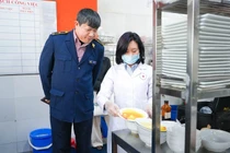 Hà Nội tăng cường kiểm tra an toàn thực phẩm dịp Tết Nguyên đán Bính Ngọ