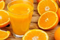 Đầu độc cơ thể khi uống nước cam theo cách này