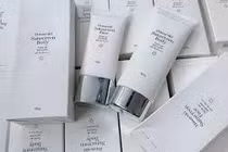 Vụ Hanayuki Sunscreen Body bị thu hồi, Đoàn Di Băng xin lỗi 