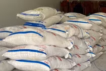 Đồng Tháp phát hiện 2,5 tấn đường cát nhập lậu 