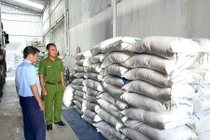 Gia Lai tạm giữ 100 bao đường tinh luyện nhập lậu