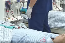 Suy thận nặng do tự ý dùng thuốc nam