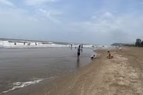 2 cháu nhỏ ở Phú Thọ gặp nạn khi tắm biển Sầm Sơn