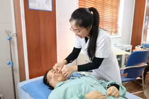 Gia tăng ca liệt dây thần kinh số 7 trong mùa lạnh, cần điều trị sớm