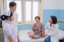 Cứu sống một phụ nữ mang thai 12 tuần bị vỡ tử cung nguy kịch