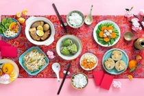 Làm sao để ăn Tết vui khỏe, không lo tăng cân?