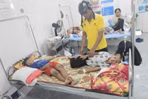 Làm rõ vụ 40 học sinh ở Quảng Trị nghi ngộ độc sau bữa ăn sáng