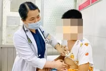 'Thủ phạm' khiến 266 học sinh Bình Quới Tây ngộ độc do bánh flan, canh bắp cải