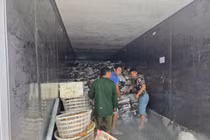 Quảng Ninh phát hiện kho lạnh chứa 25 tấn thực phẩm "bẩn"