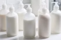 Công ty Tạ Minh Quang bị phạt 70 triệu, thu hồi mỹ phẩm vi phạm 