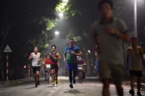 Hai người nhập viện cấp cứu khi tham gia giải chạy đêm