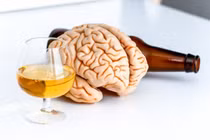 Lạm dụng rượu bia hại sức khỏe thế nào?