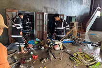 Người dân vùng lũ được tiêm phòng uốn ván và huyết thanh miễn phí 