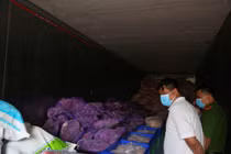 Bình Dương phát hiện hơn 11 tấn thực phẩm “quá đát”