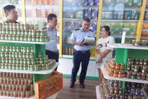 Tạm giữ hơn 23.000 lọ yến chưng của Yến sào Tuấn Dương & TKT