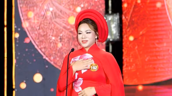 Á hậu Lê Yến Hoa nói gì sau đêm chung kết?