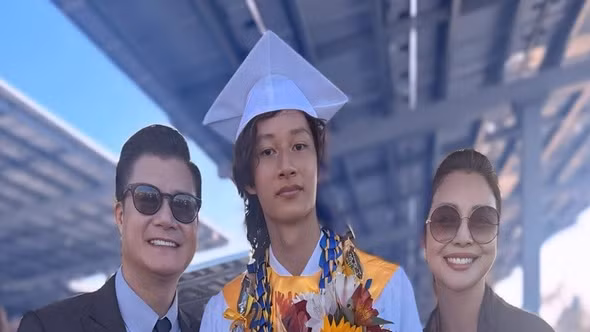 Quang Dũng hội ngộ Jennifer Phạm mừng con trai vào đại học