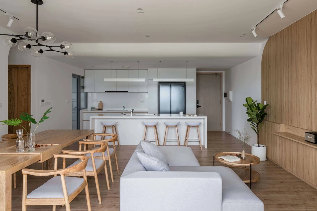 “Nội soi” căn hộ tối giản 120 m2 của gia đình 4 thành viên