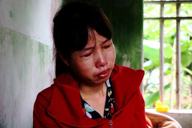 Video: Giọt nước mắt đắng cay của người mẹ trong vụ nữ sinh bị đánh hội đồng ở Hưng Yên