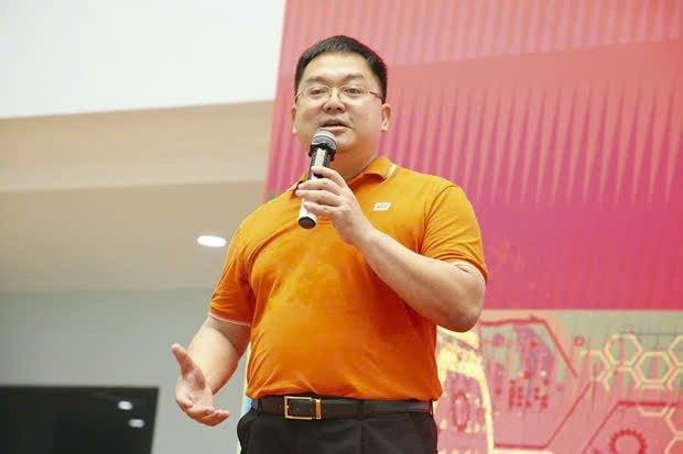 Người lao động nam-tien1.jpg
