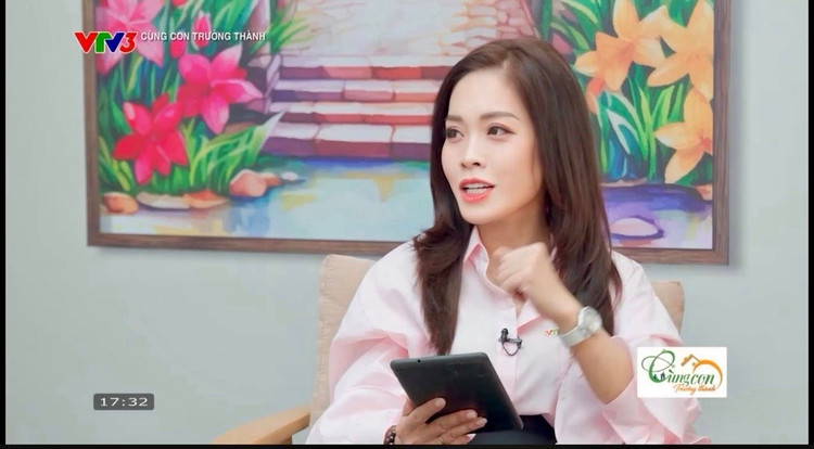 BTV Hoàng Trang (sinh năm 1982) là gương mặt quen thuộc với khán giả truyền hình qua nhiều chương trình như Ký ức thời gian, Chiều cuối năm, Gõ cửa ngày mới...Ảnh: FB Trang Hoang can-nha1.jpg