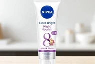 Sản phẩm Nivea Extra Bright Night Nourish. Ảnh baovanhoa.vn