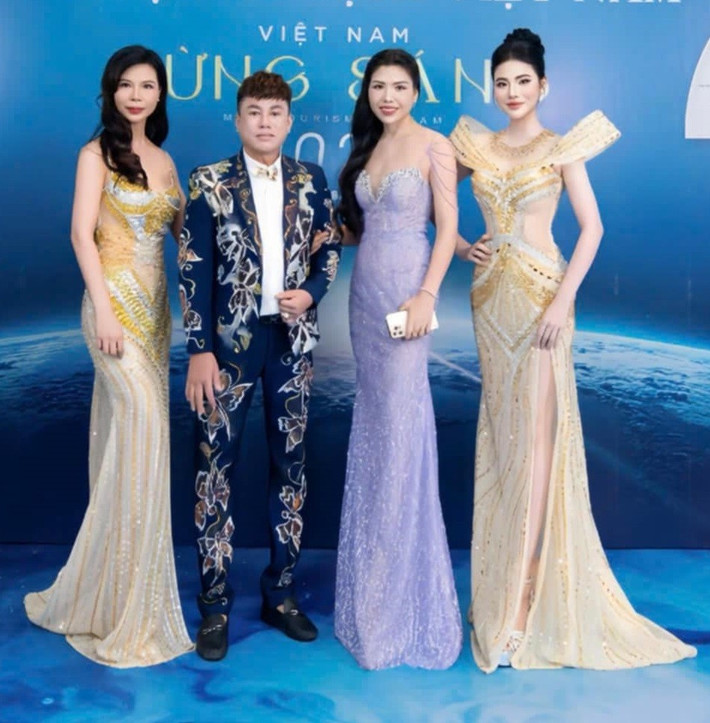 “Với tôi, danh hiệu á hậu là cơ hội để sống có ích hơn mỗi ngày, từ những chuyến thiện nguyện đến những lần đồng hành cùng ngành du lịch quảng bá bản sắc Việt Nam”, Lê Kim Khỏe chia sẻ.