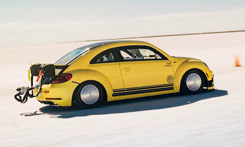 “Con bọ” Volkswagen Beetle lập kỷ lục tốc độ Thế giới