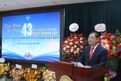 Chủ tịch VUSTA Phan Xuân Dũng phát biểu chào mừng buổi lễ.