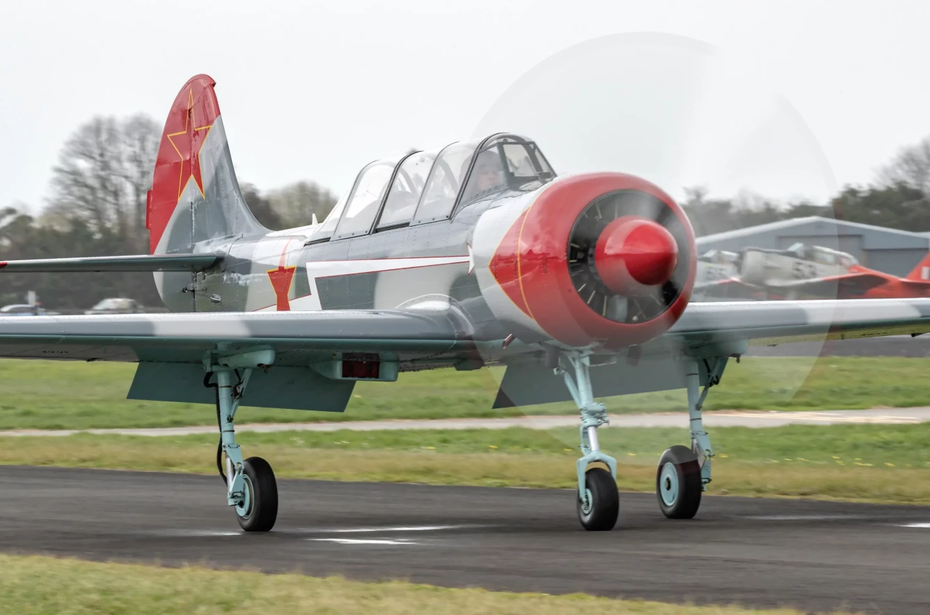 Nga triển khai máy bay huấn luyện Yak-52 đánh chặn UAV Ukraine