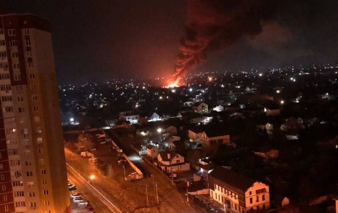 UAV Ukraine ồ ạt tập kích trong đêm, phòng không Nga đánh chặn 251 mục tiêu