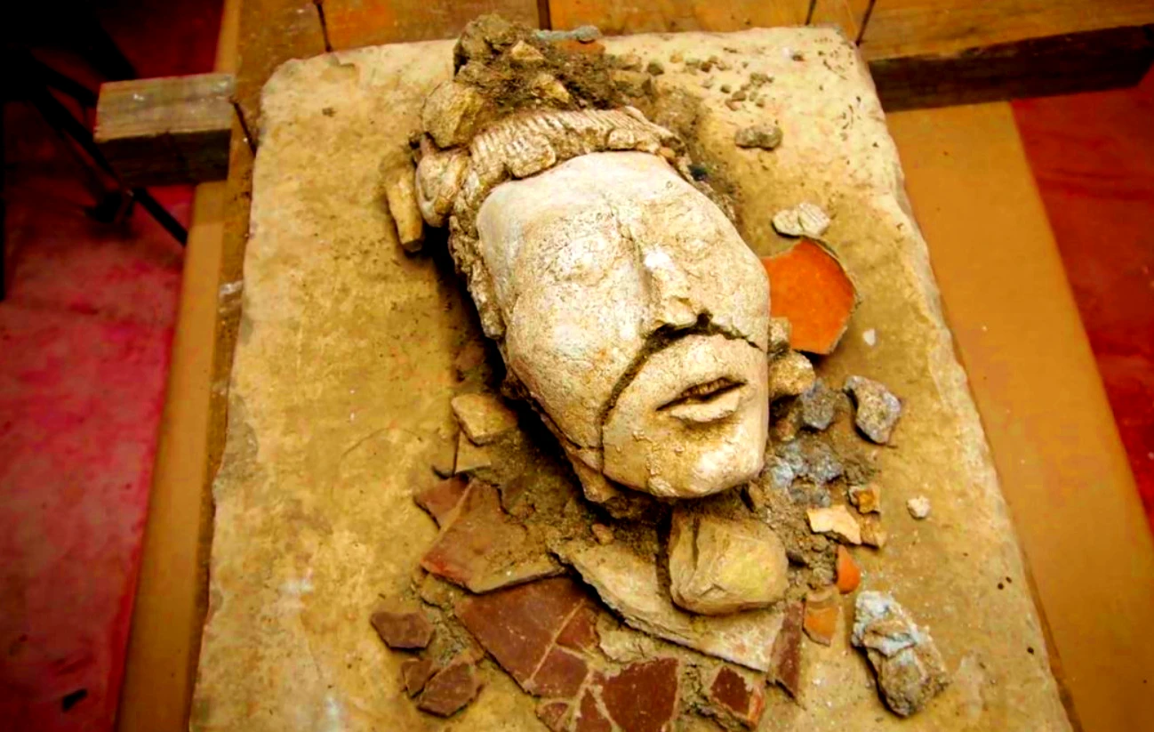  Khai quật đầu tượng thần ngô Maya, bí ẩn ngàn năm sắp lộ?