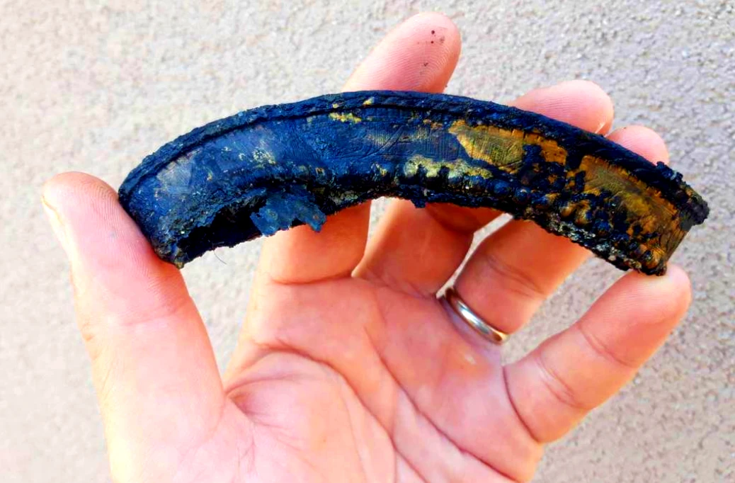 Tận mục chiếc kèn đồng quý hiếm 400 năm tuổi dưới biển sâu