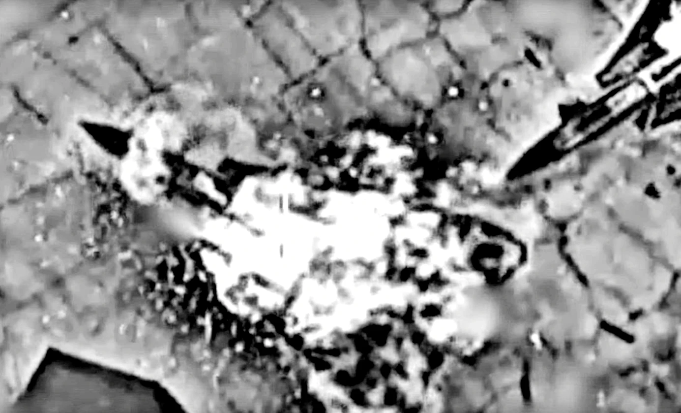 Israel phá hủy cặp máy bay F-14 Tomcat của Iran 