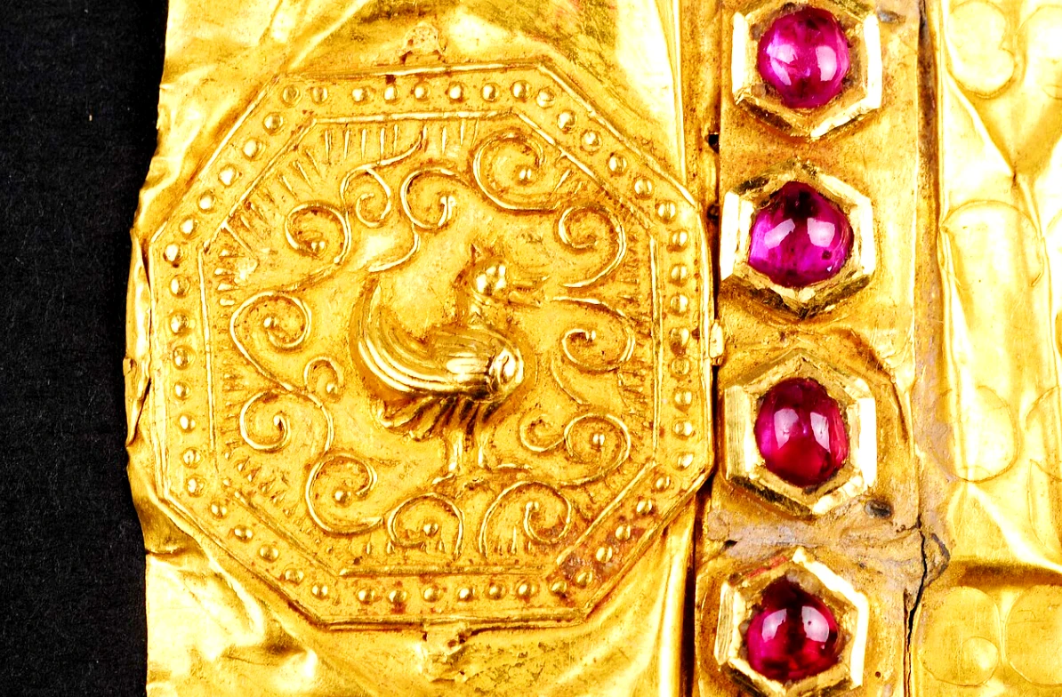 Phát hiện chấn động bức thư vàng vua Miến Điện sau 269 năm