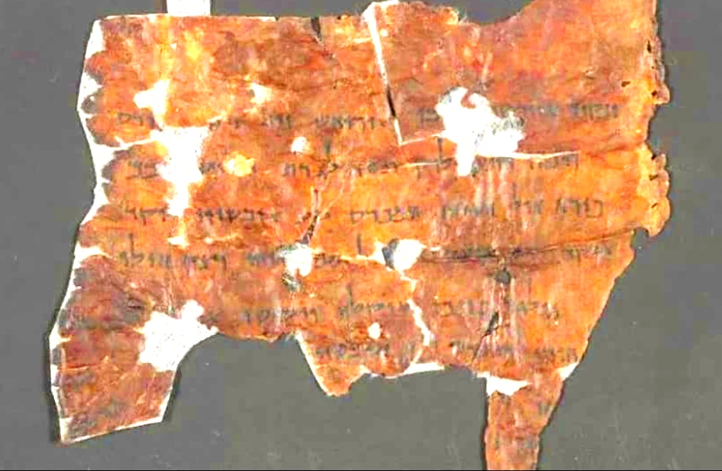 Cuộn giấy Tử vi sa mạc Judean hé lộ bí mật ngàn năm