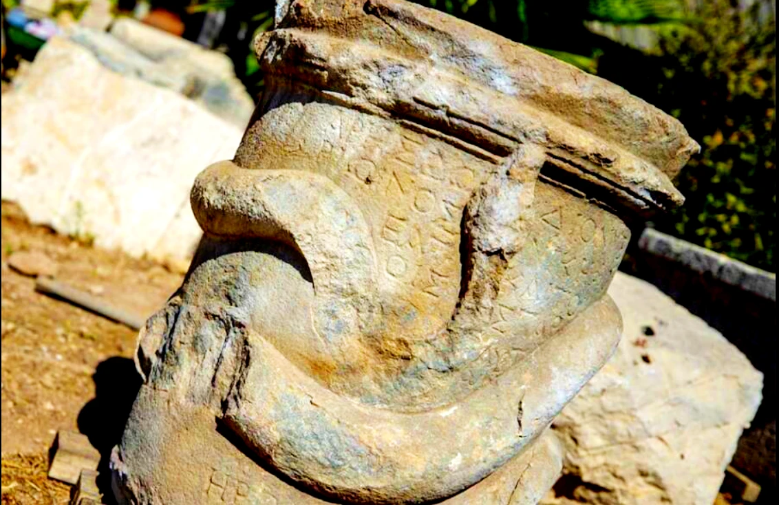 Phát hiện bàn thờ rắn cổ đại, hé lộ nghi lễ thiêng xưa