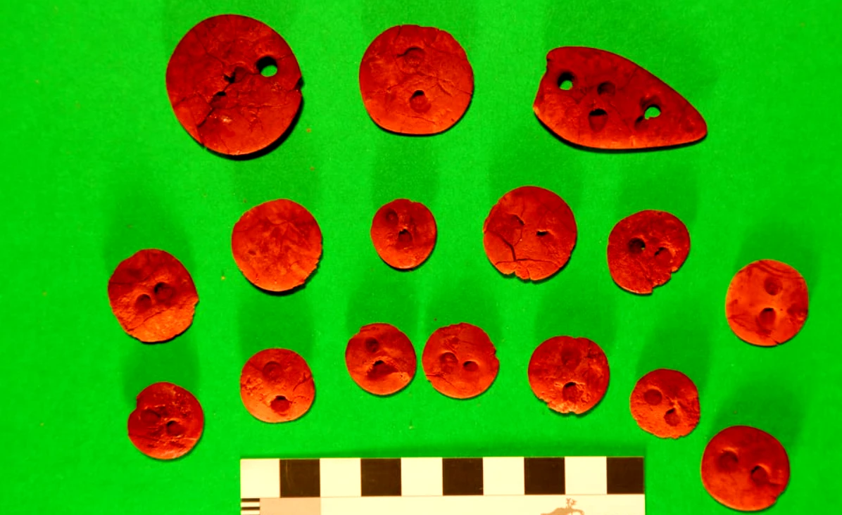 Ngôi mộ “độc nhất vô nhị” chứa kho báu hổ phách 3.500 năm