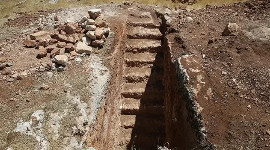 Tượng thần Ai Cập quý hiếm được khai quật xôn xao giới khảo cổ