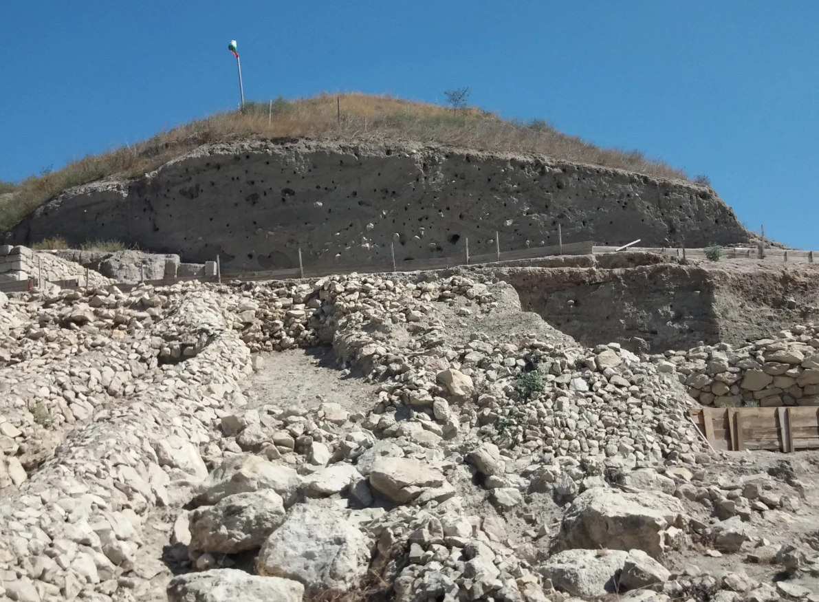 Hé lộ bí mật chưa từng biết tại di tích tiền sử cổ xưa châu Âu